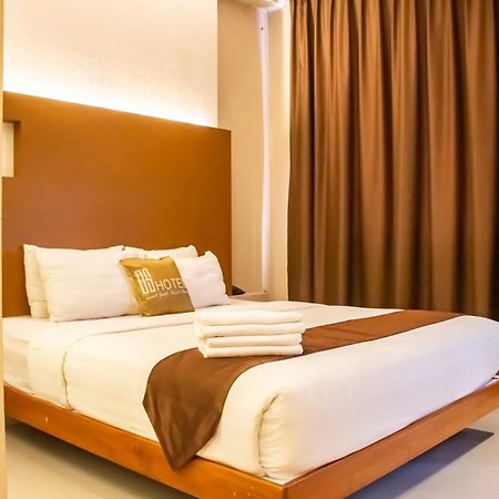 Os Hotel Airport Batam Екстериор снимка