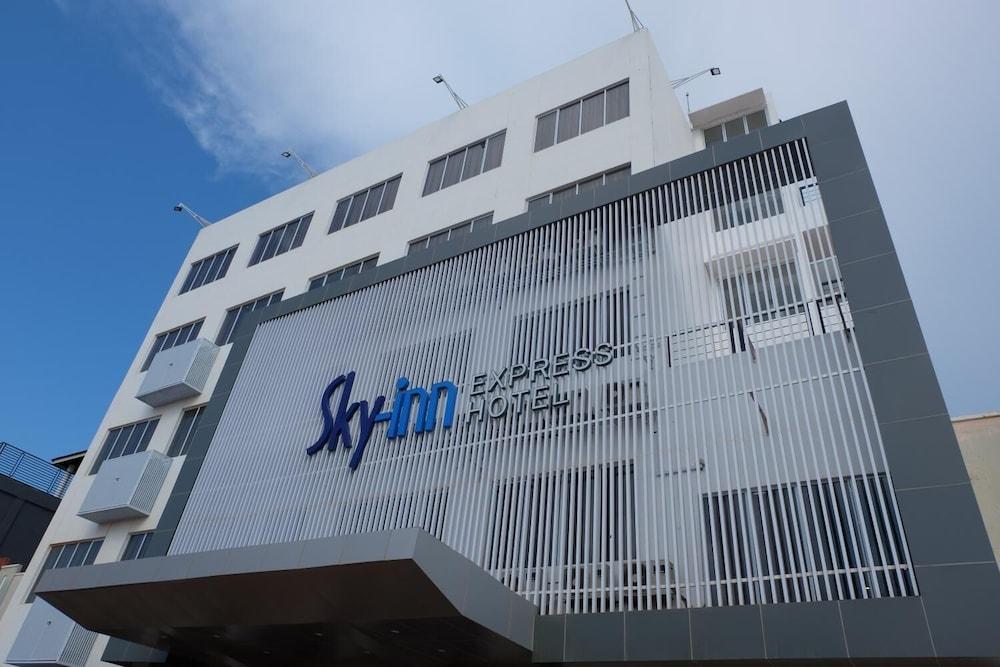 Os Hotel Airport Batam Екстериор снимка